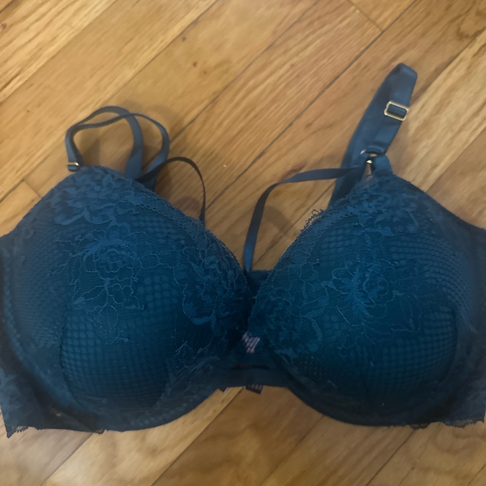 Victoria’s Secret lace bra ￼